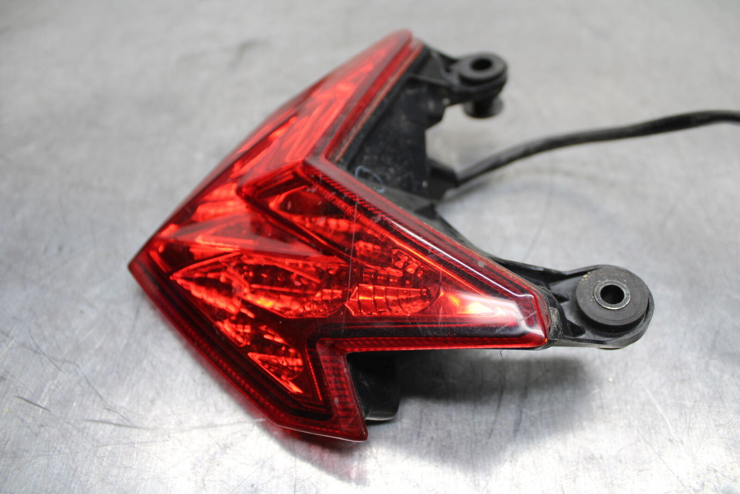 13-17 KAWASAKI NINJA ZX6R ZX636E REAR TAIL TAILLIGHT BACK BRAKE LIGHT BB735