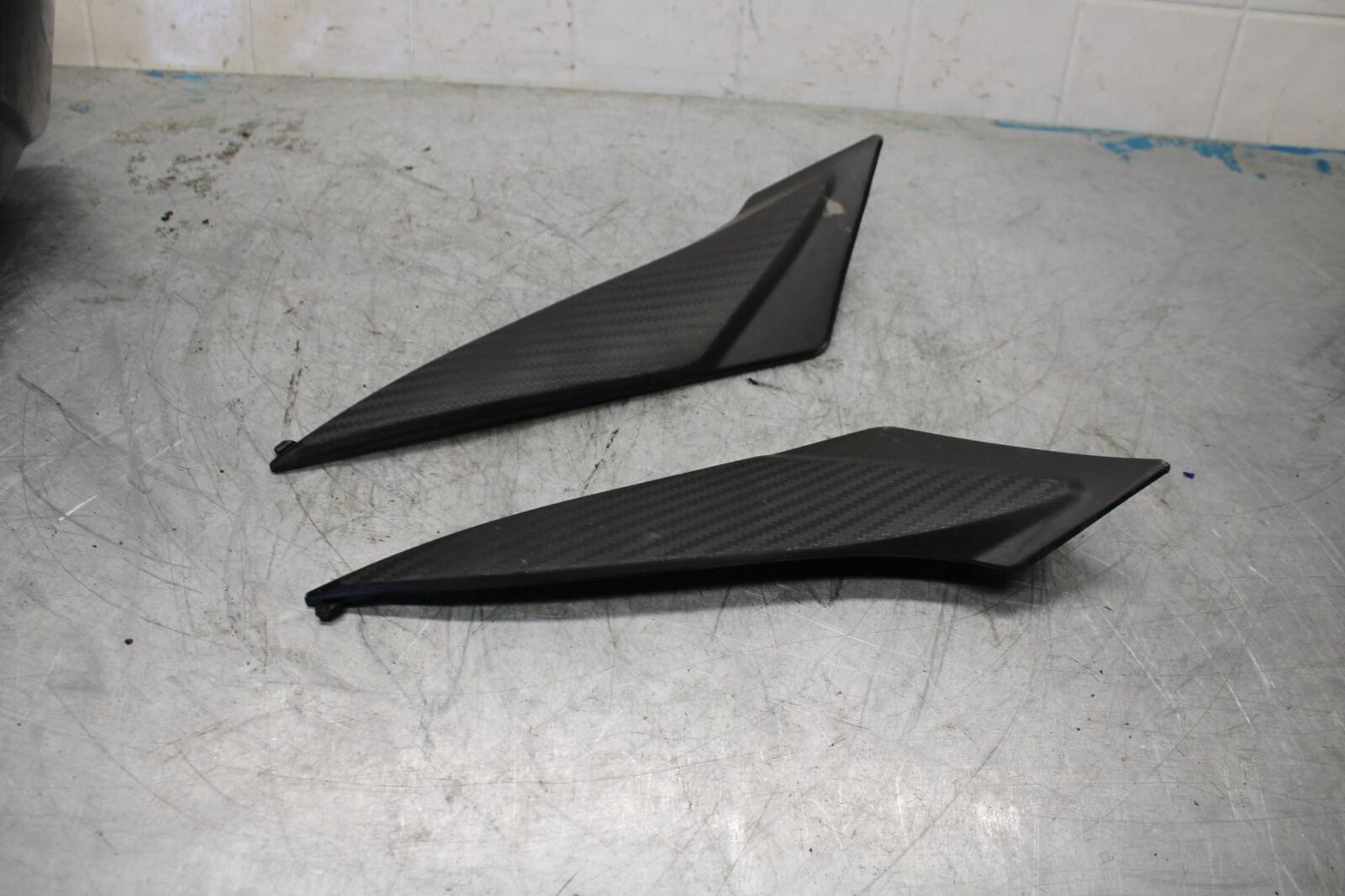 11-21 SUZUKI GSXR750 600 RIGHT LEFT GAS FUEL TANK PANELS COVERS TRIM  BB417B