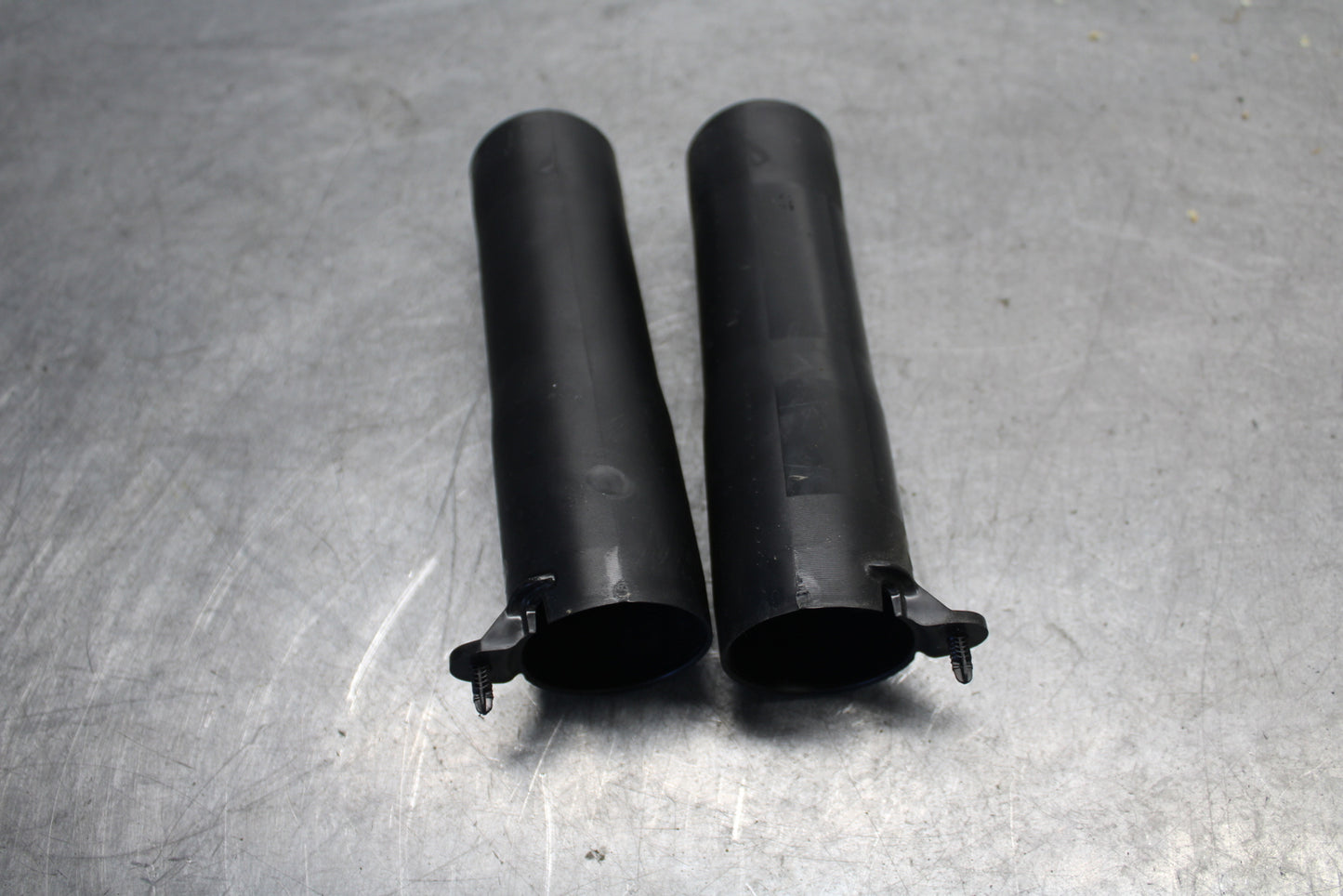 18-24 YAMAHA MT-07 FRONT FORK GUARDS SET PAIR BB662