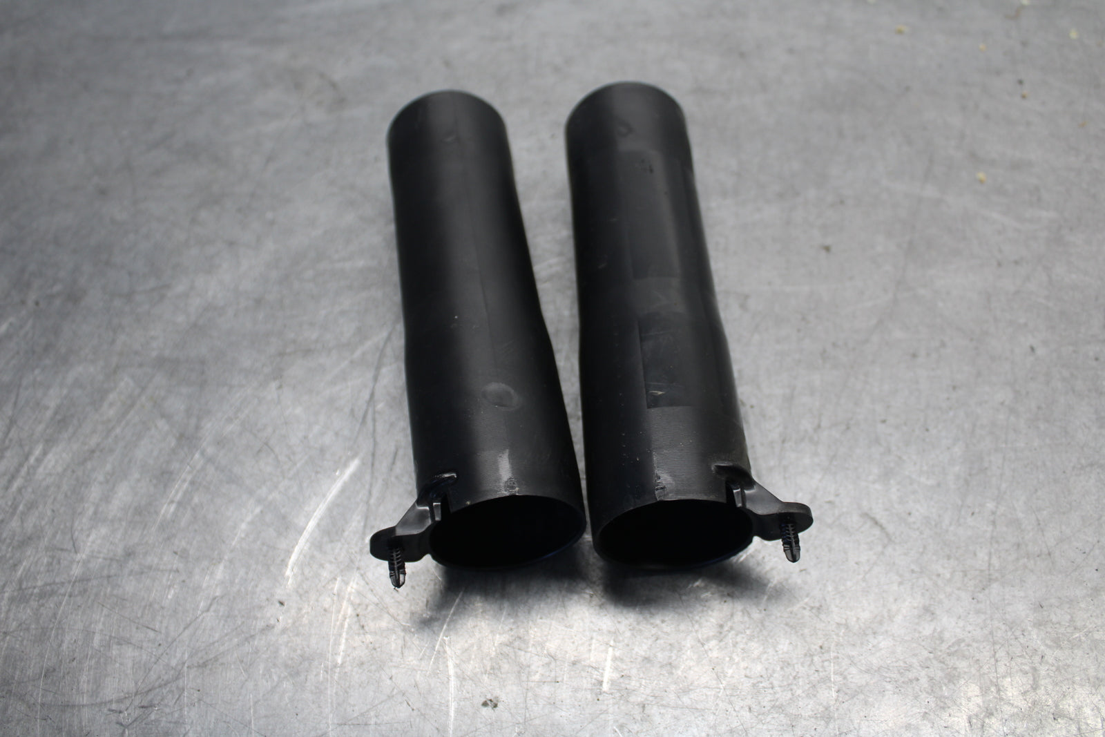 18-24 YAMAHA MT-07 FRONT FORK GUARDS SET PAIR BB662