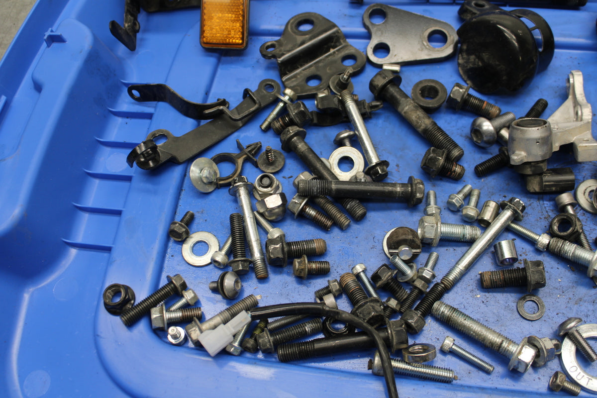 17-24 YAMAHA BOLT XVS950 MOUNTING BOLTS HARDWARE MOTOR SCREWS BB729