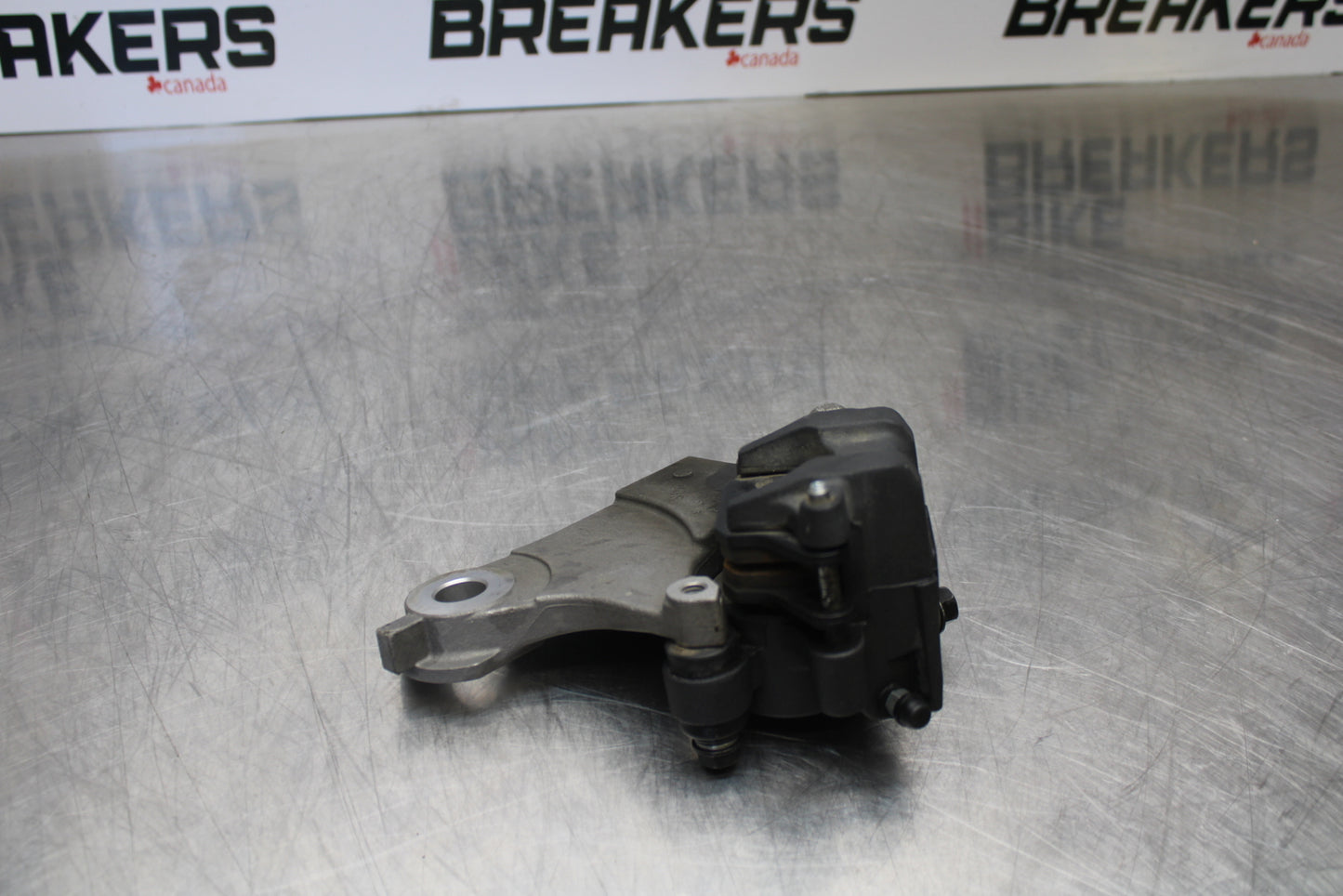 09-15 YAMAHA FZ6R REAR BACK BRAKE CALIPER W MOUNT BRACKET BB161