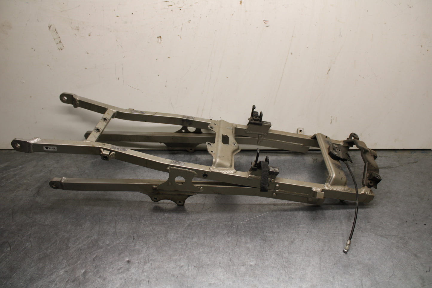 00-02 KAWASAKI NINJA ZX6R REAR SUBFRAME BACK SUB FRAME BB750