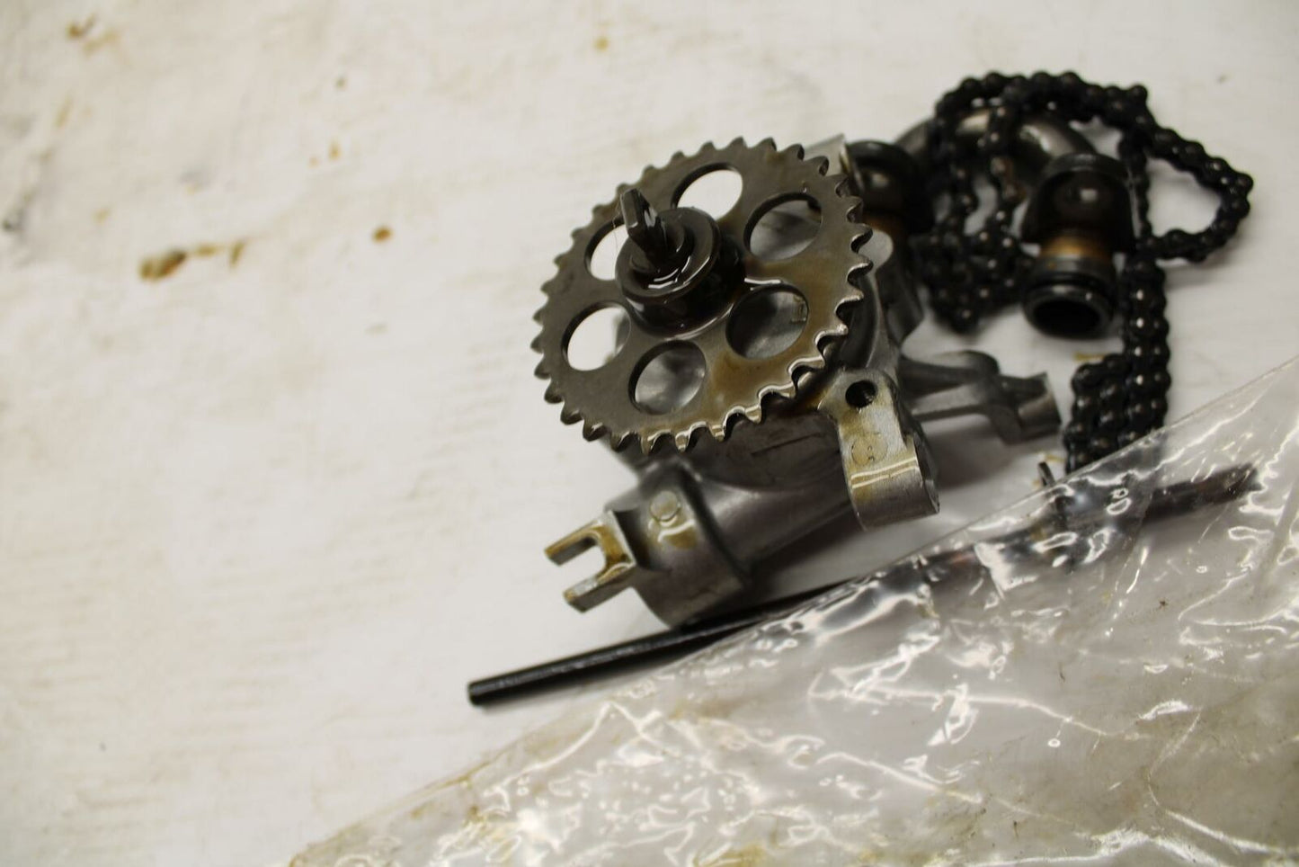 05 YAMAHA YZF R6S ENGINE MOTOR OIL PUMP BB234