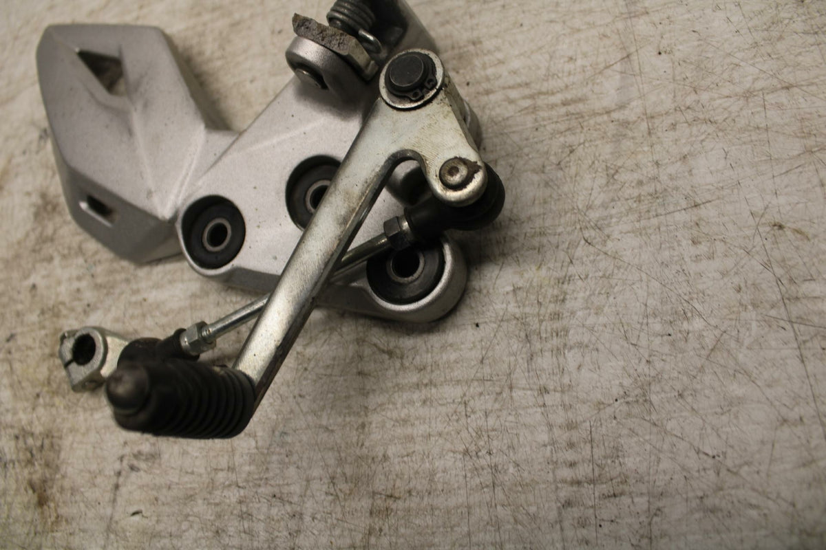 15-16 SUZUKI GSXS750 LEFT REARSET REAR SET FOOT PEG W SHIFTER BB374