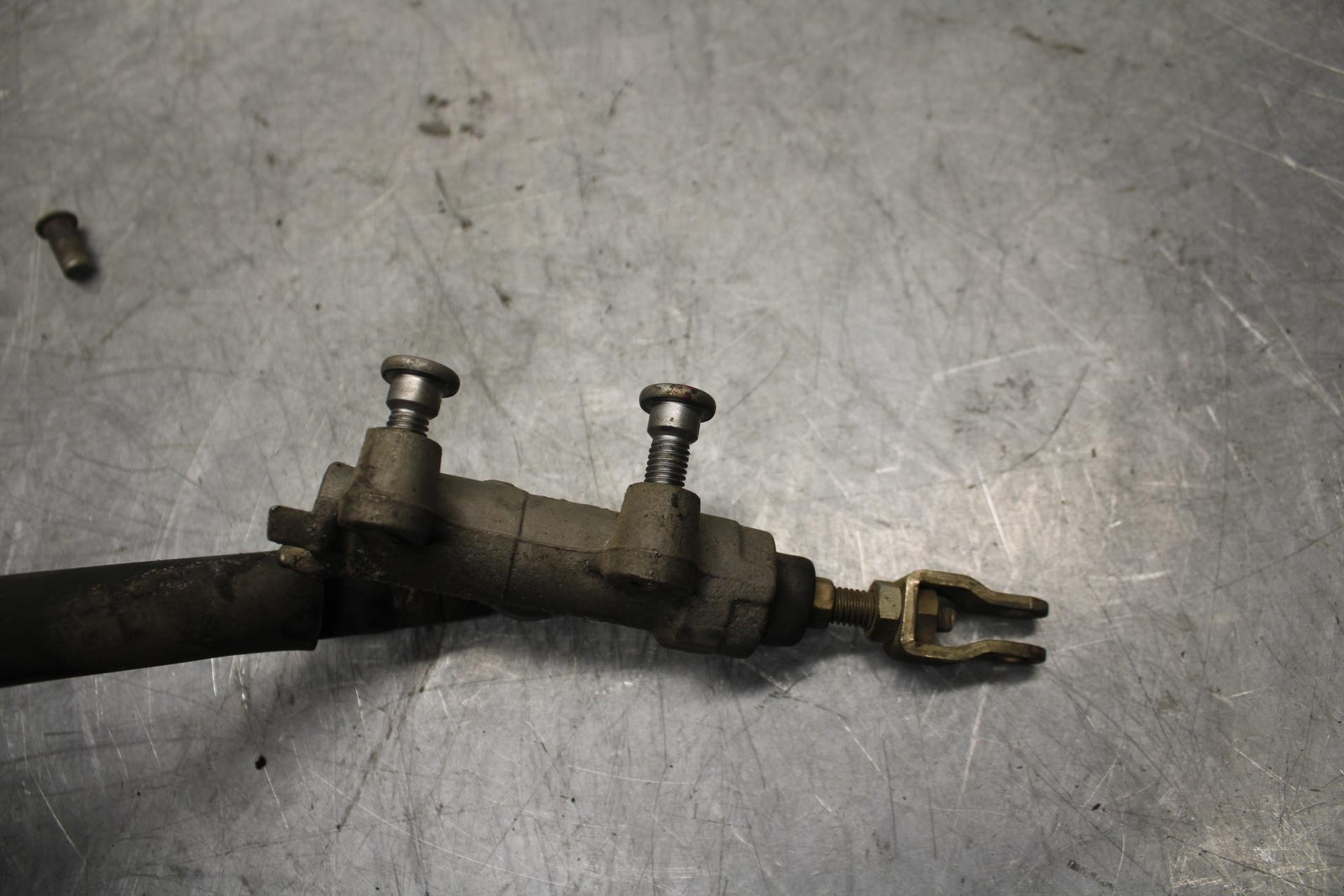 00-01 KAWASAKI ZZR600 REAR BACK BRAKE MASTER CYLINDER W RESERVOIR BB31