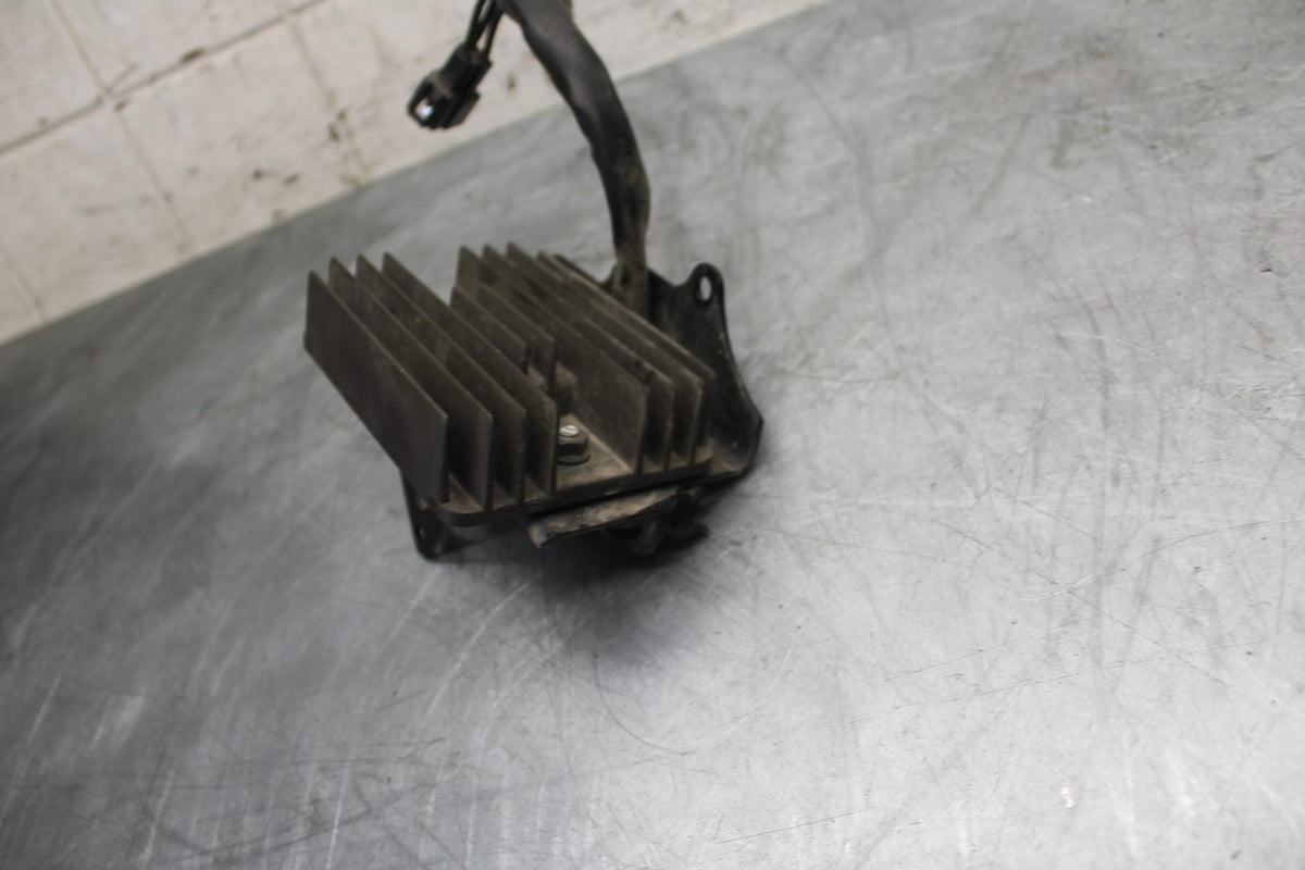 2016 Suzuki Bandit 1250S GSF1250SA ABS RECTIFIER VOLTAGE REGULATOR BB509