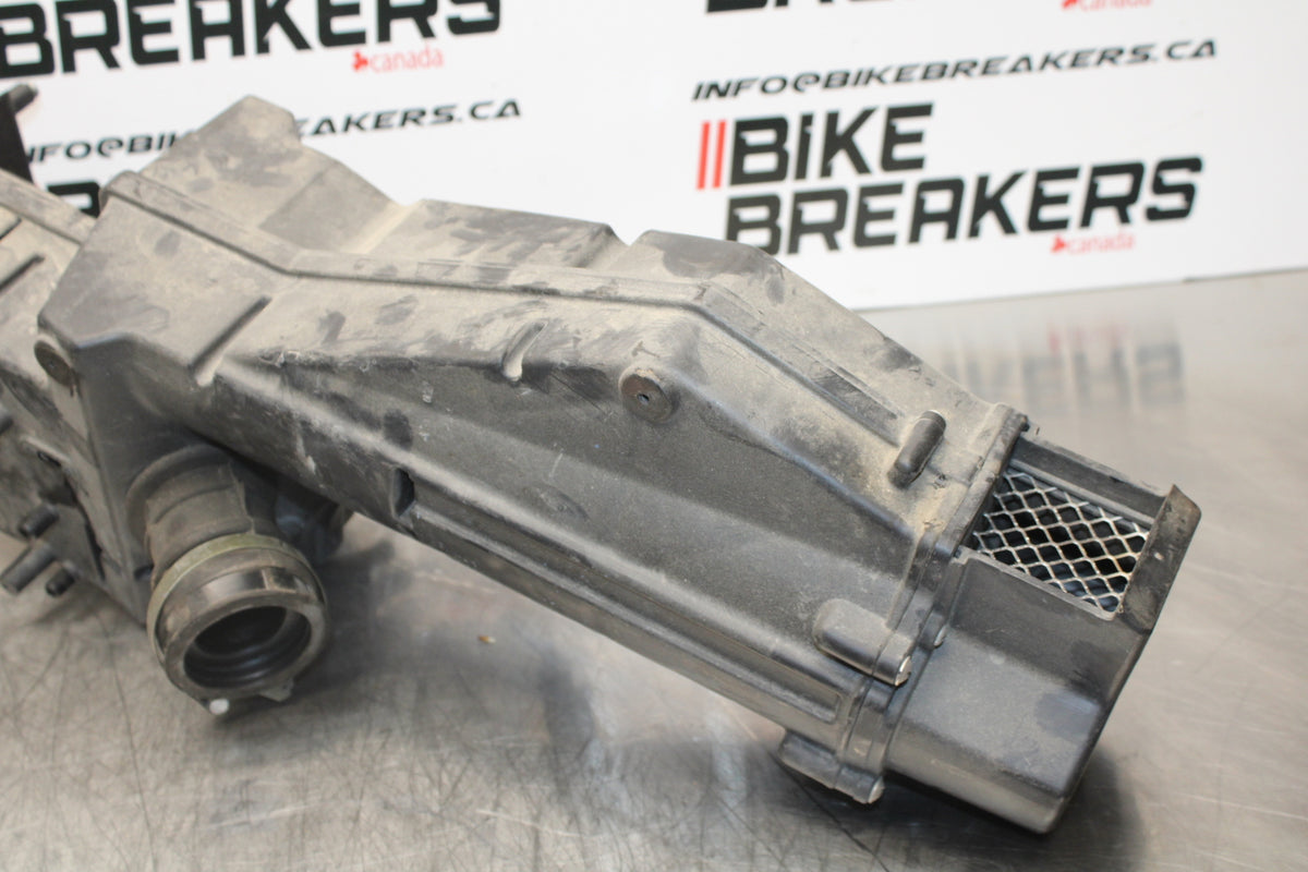 08 MOTO GUZZI BREVA 750 AIRBOX AIR INTAKE FILTER BOX BB154