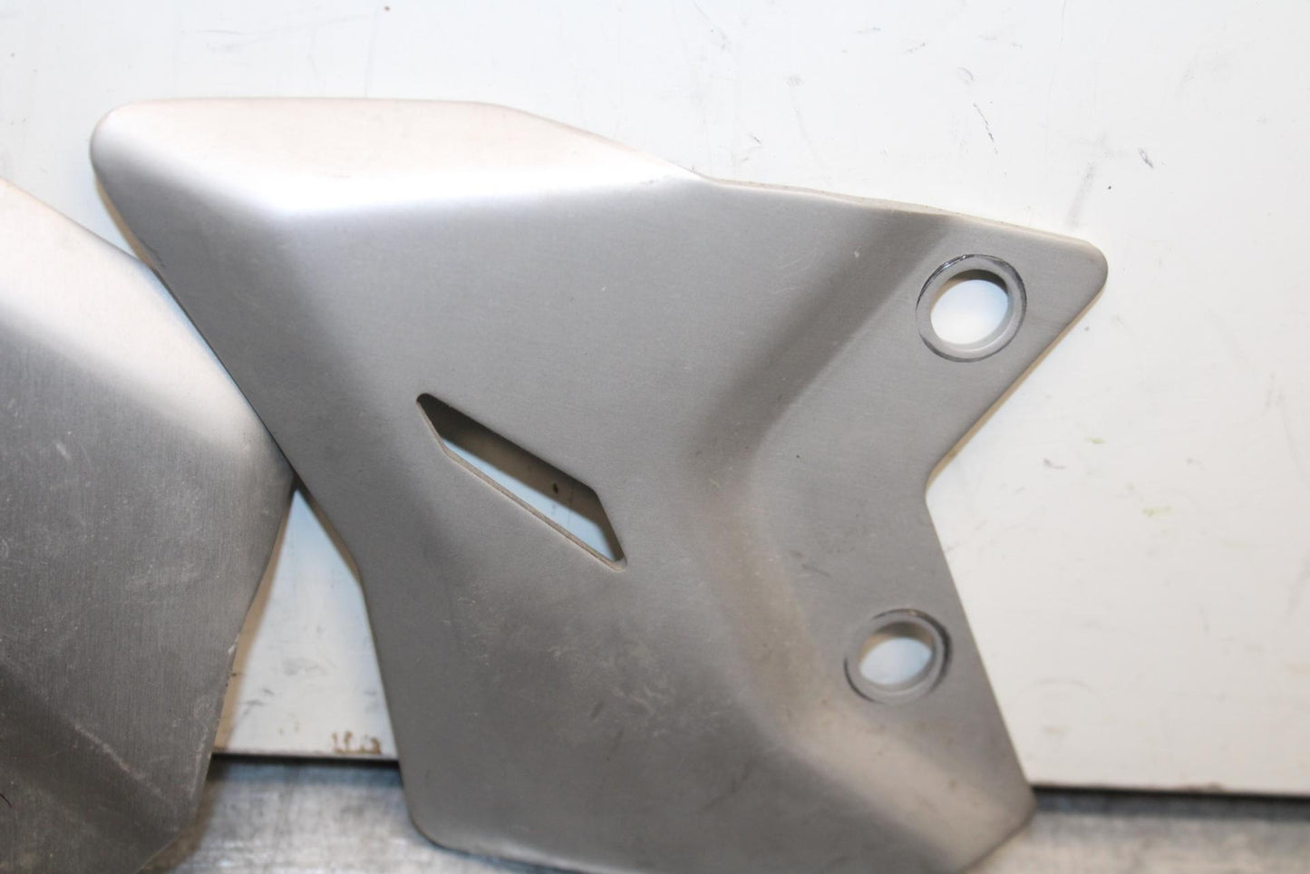 17-20 KAWASAKI NINJA 650 EX650 ABS LEFT  RightHEEL GUARD COVER  BB88