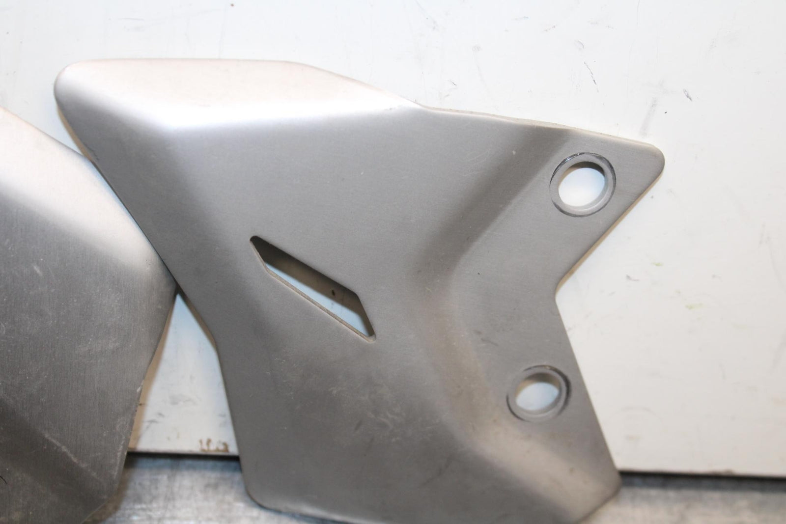 17-20 KAWASAKI NINJA 650 EX650 ABS LEFT  RightHEEL GUARD COVER  BB88