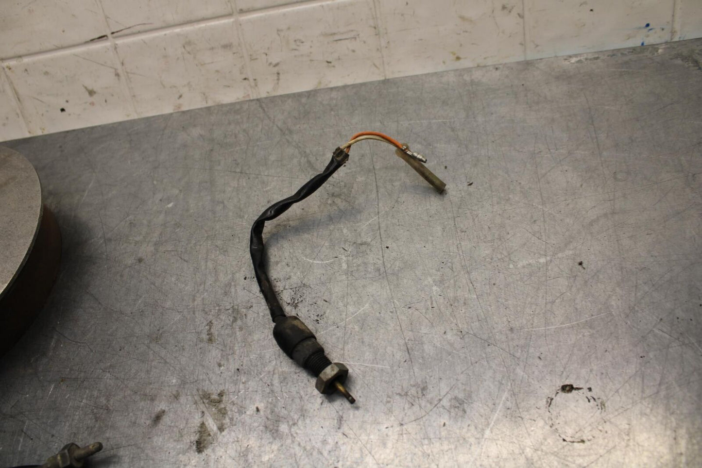75 SUZUKI GT 550 REAR BRAKE HUB BB72