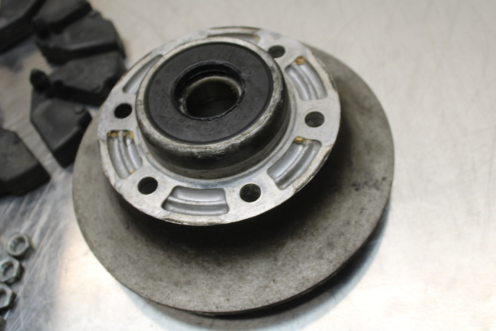 86 SUZUKI GS750ES REAR HUB & SHOCK DAMPERS CUSH ABSORBERS BB140