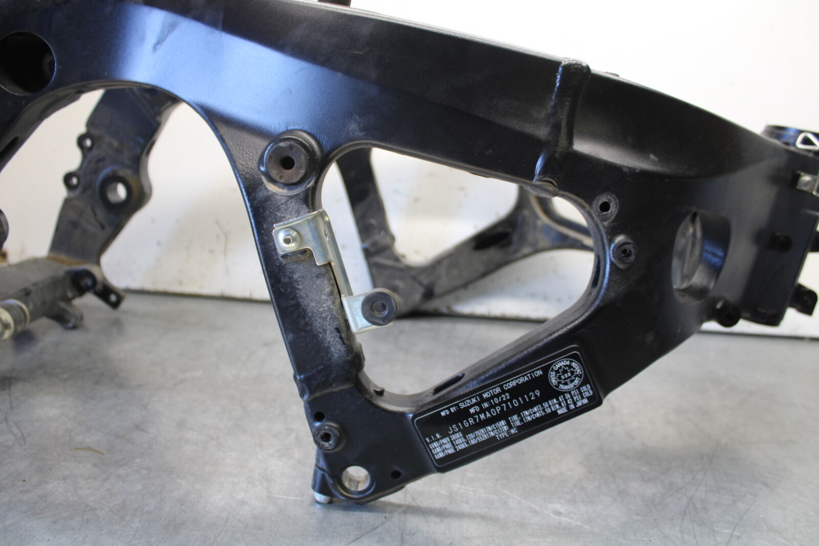 11-23 SUZUKI GSXR 750 FRAME CHASSIS BB630