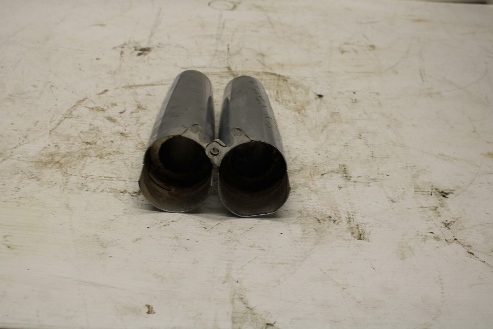 06 HONDA SHADOW 750 VT750C FRONT FORK UPPER COVER TOP GUARD SHIELD COWL BB352 