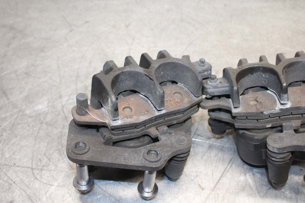 12-17 KAWASAKI ER-6N Z650 RIGHT LEFT FRONT BRAKE CALIPER SET PAIR CALIPERS BB709