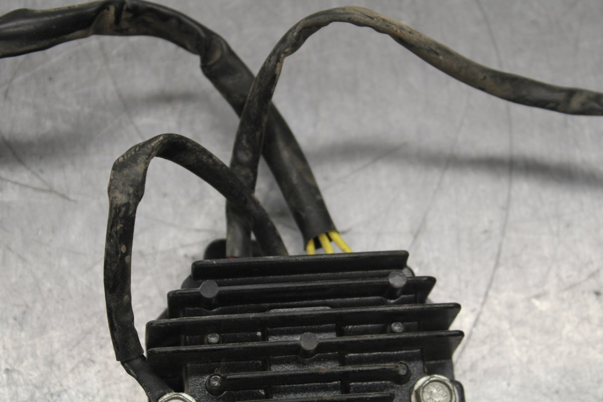 13-16 KTM 390 DUKE RECTIFIER VOLTAGE REGULATOR BB748