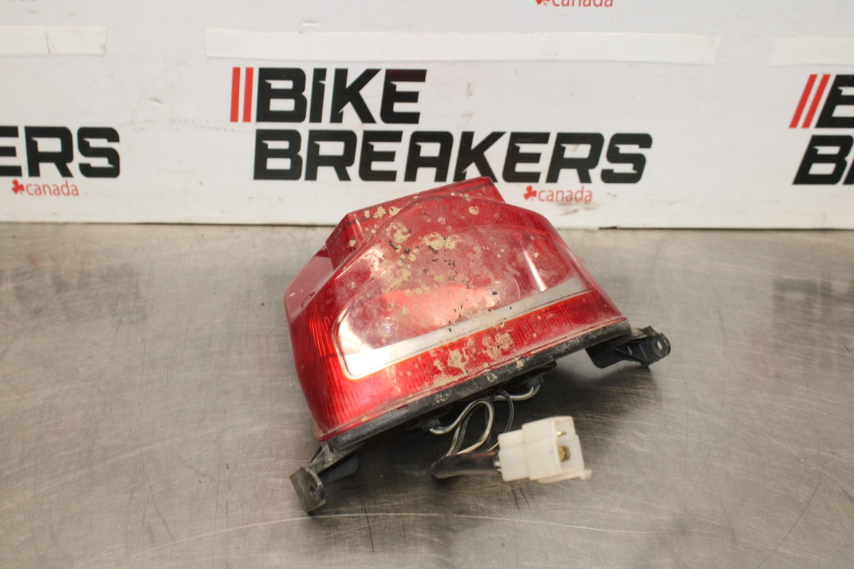 01-02 SUZUKI GSXR1000 REAR TAIL TAILLIGHT BACK BRAKE LIGHT BB880