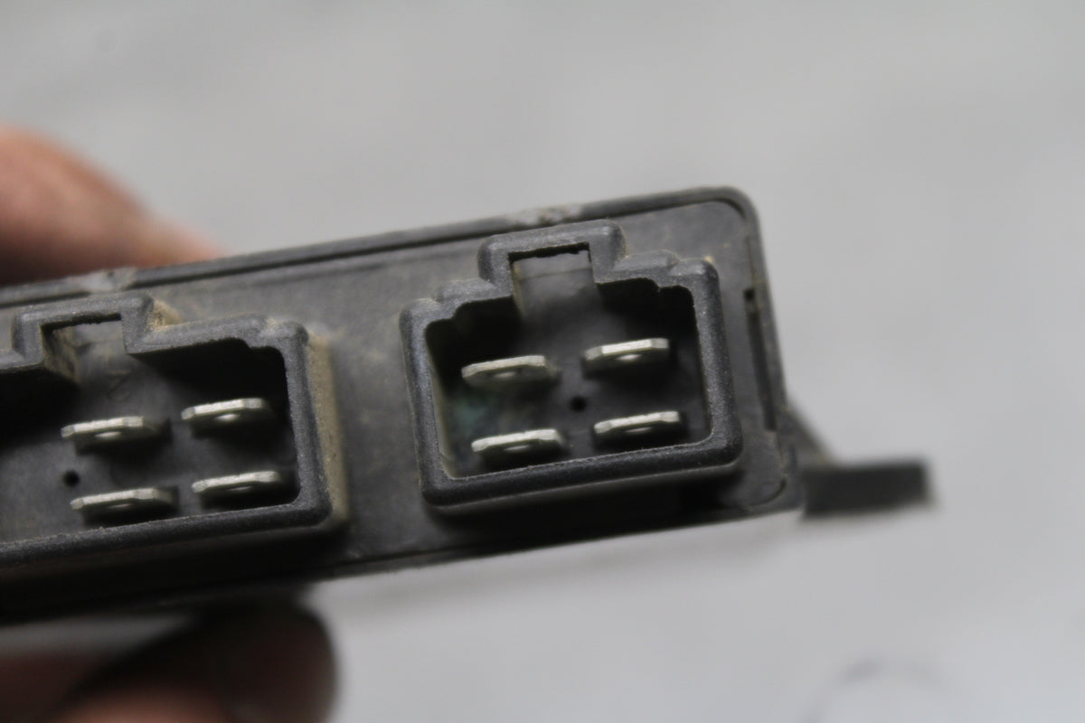 78 SUZUKI GS550E ECU COMPUTER CONTROLLER UNIT BLACK BOX ECM CDI BB133