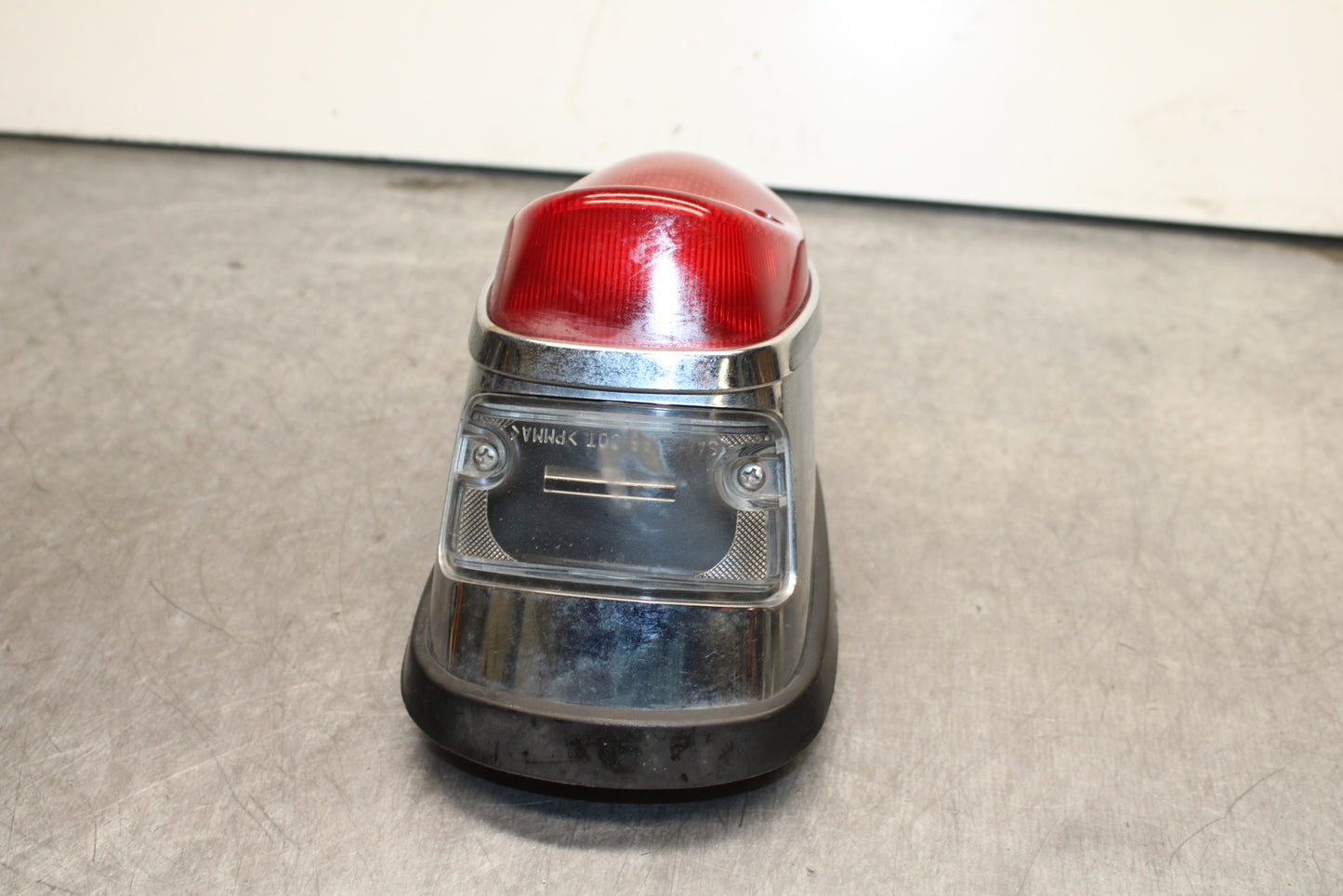 03-08 KAWASAKI VULCAN 1600 TAILLIGHT REAR TAIL BRAKE LIGHT BB123