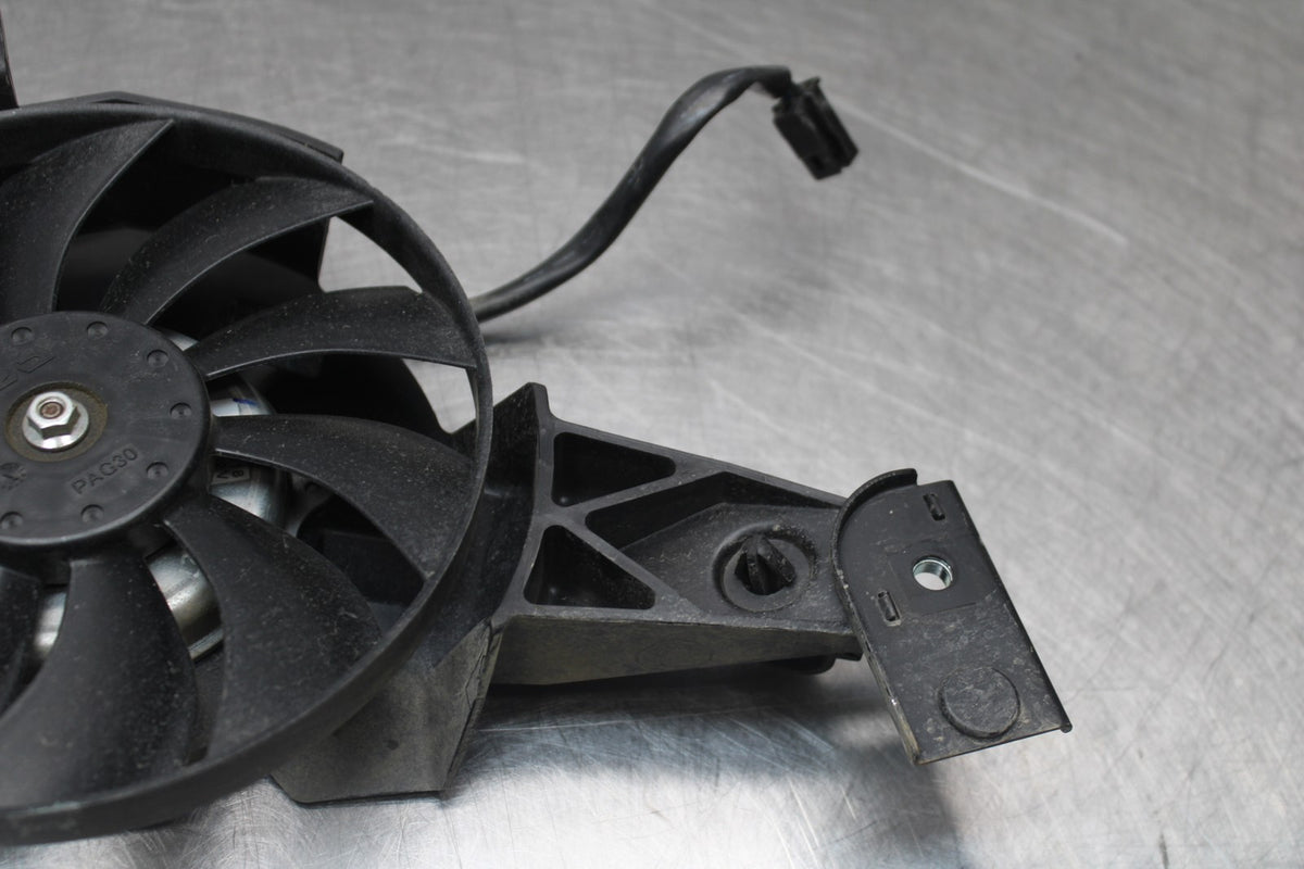 23-24 YAMAHA MT-07 ENGINE RADIATOR COOLING FAN BB927