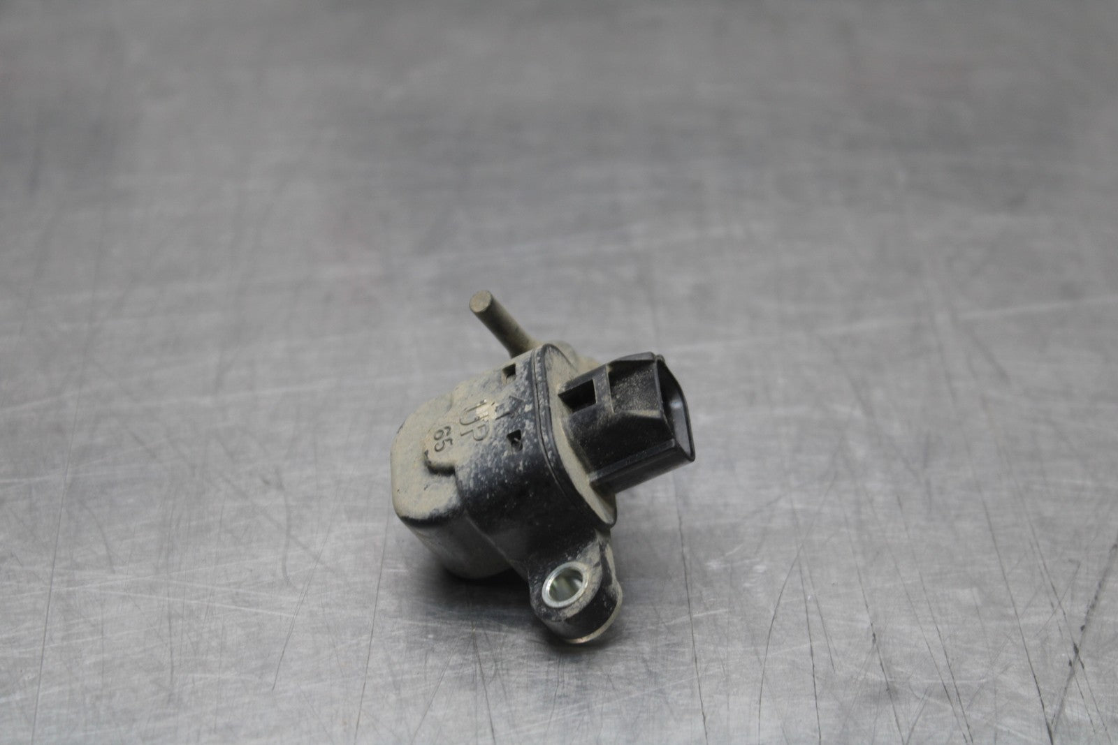 09-10 KAWASAKI ER-6N TIP OVER BANK ANGLE CRASH SENSOR SWITCH  BB205