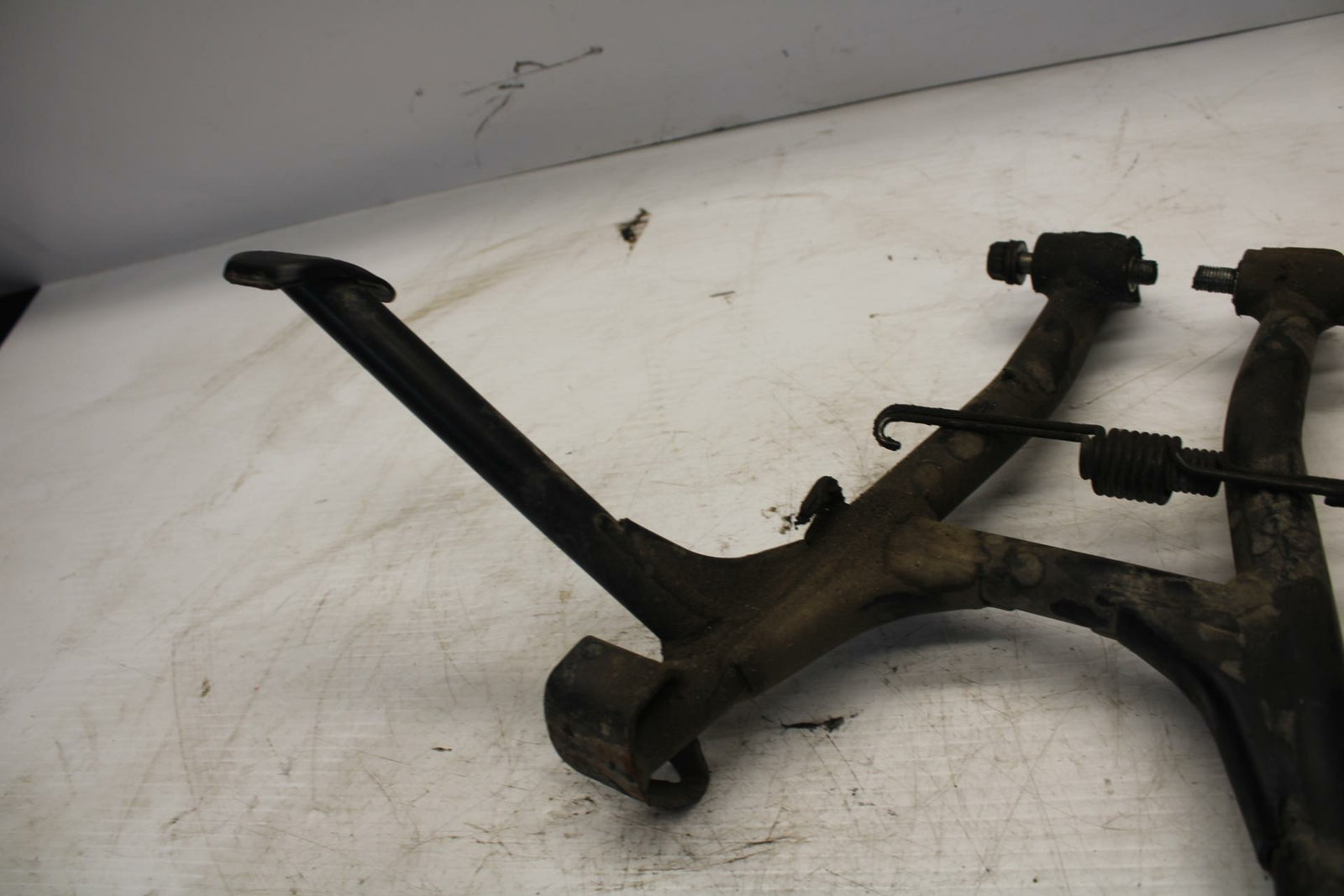 04-09 SUZUKI GS500F CENTER MAIN STAND 42100-01D90-ENM BB261