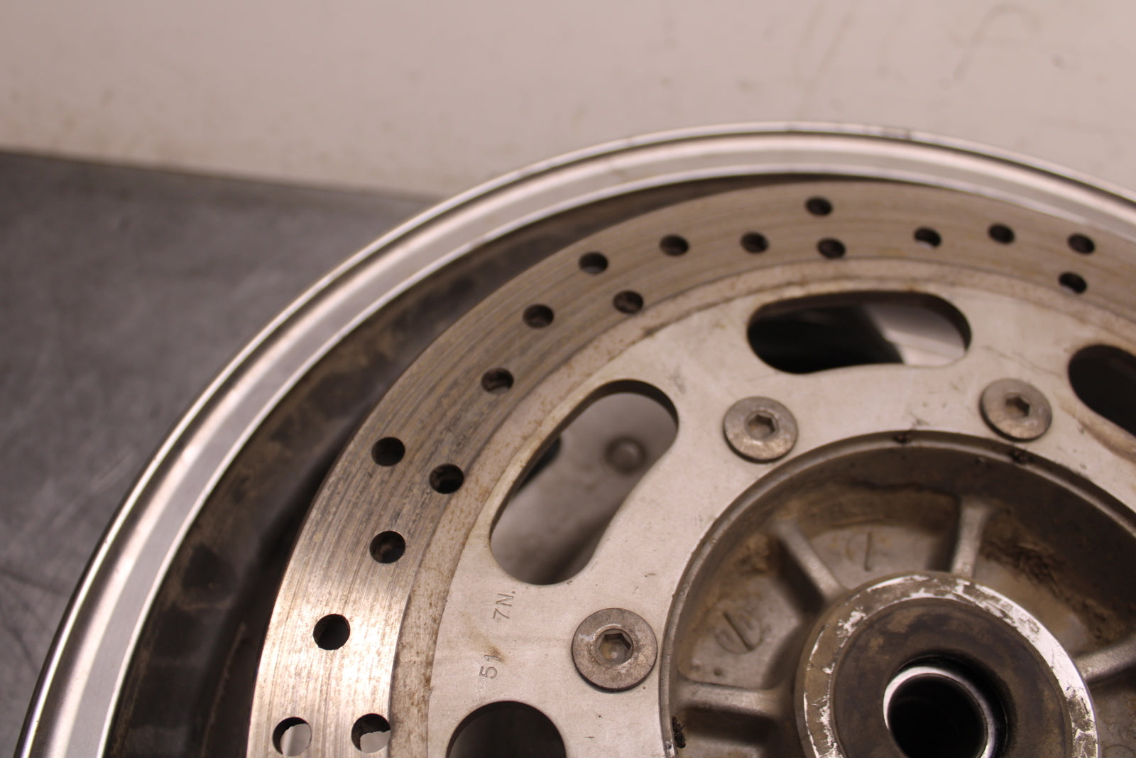 03-08 KAWASAKI VULCAN 1600 REAR WHEEL BACK RIM BB754