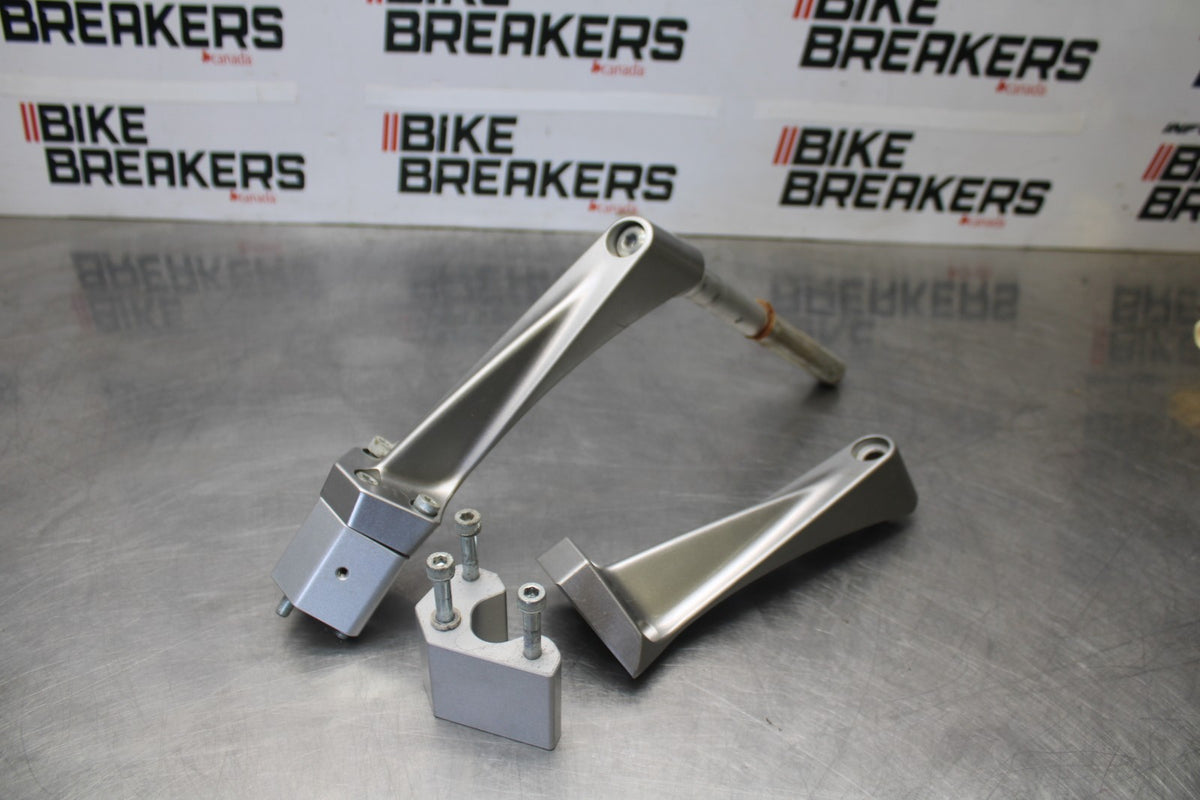09 KAWASAKI CONCOURS 14 ZG1400B LEFT RIGHT CLIP ON ONS HANDLEBARS PAIR SET BB875