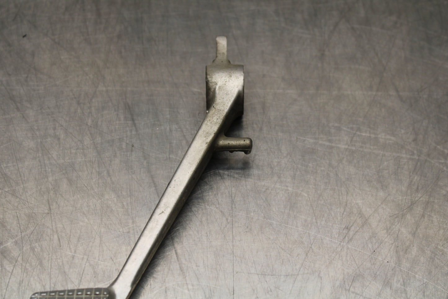 04-05 KAWASAKI NINJA ZX10R RIGHT REARSET BRAKE FOOT PEDAL BB163