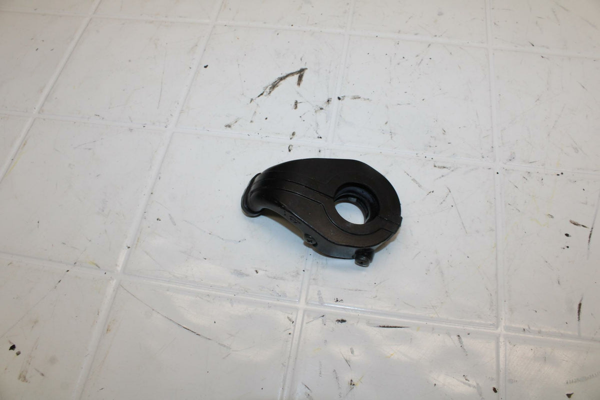01 YAMAHA YZF R1 THROTTLE CABLE LINE HOUSING GUIDE BB25