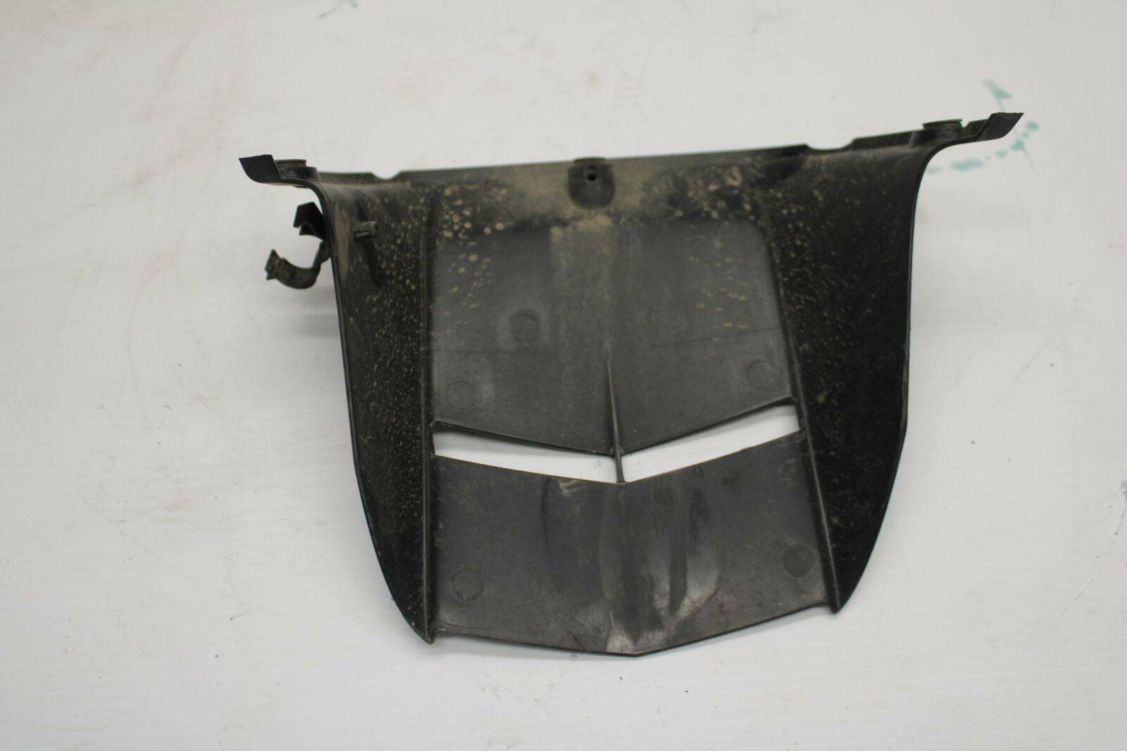 17-20 YAMAHA YZF R6 REAR BACK WHEEL TIRE HUGGER FENDER BB257