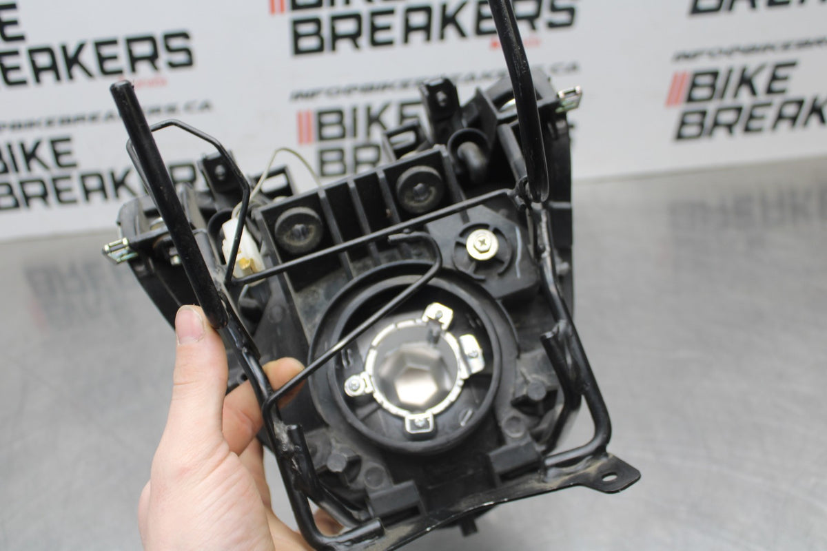 15 SUZUKI GW250F FRONT HEADLIGHT HEAD LIGHT LAMP BB789