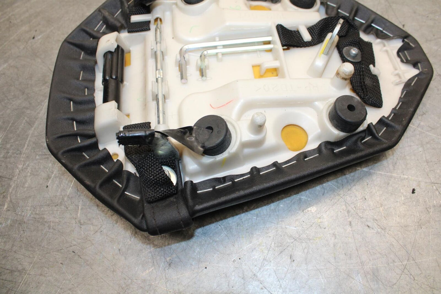 2015 Yamaha FZ07 REAR BACK PASSENGER TANDEM SEAT PAD SADDLE PILLION BB531