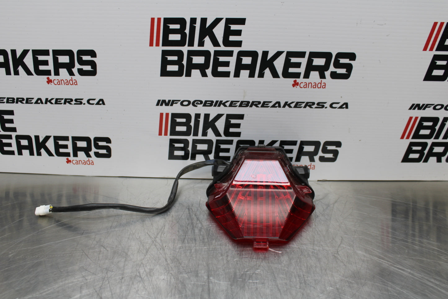 14-17 YAMAHA FZ07 REAR TAIL TAILLIGHT BACK BRAKE LIGHT BB162
