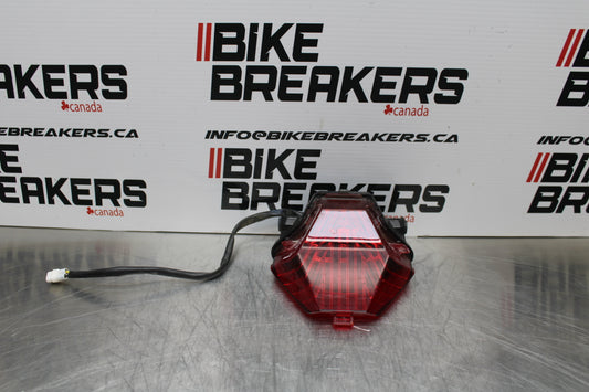 14-17 YAMAHA FZ07 REAR TAIL TAILLIGHT BACK BRAKE LIGHT BB162