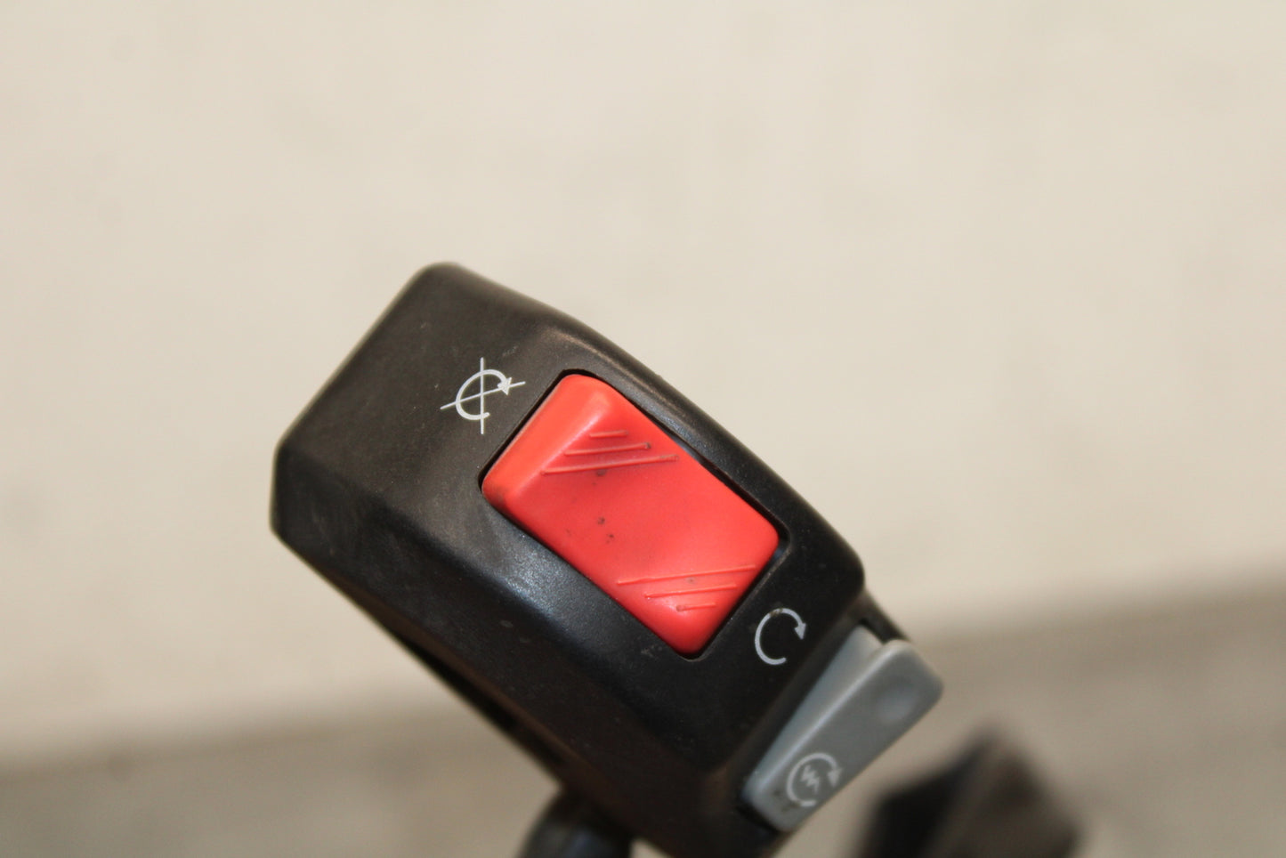 04-05 YAMAHA YZF R1 RIGHT CLIP ON HANDLE KILL OFF START SWITCH SWITCHES BB131