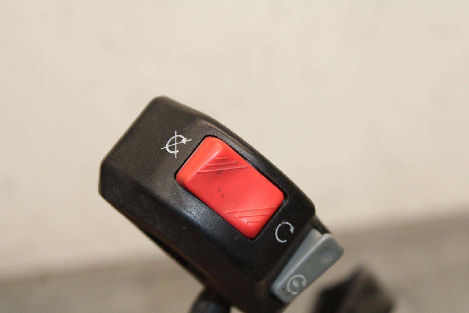 04-05 YAMAHA YZF R1 RIGHT CLIP ON HANDLE KILL OFF START SWITCH SWITCHES BB131