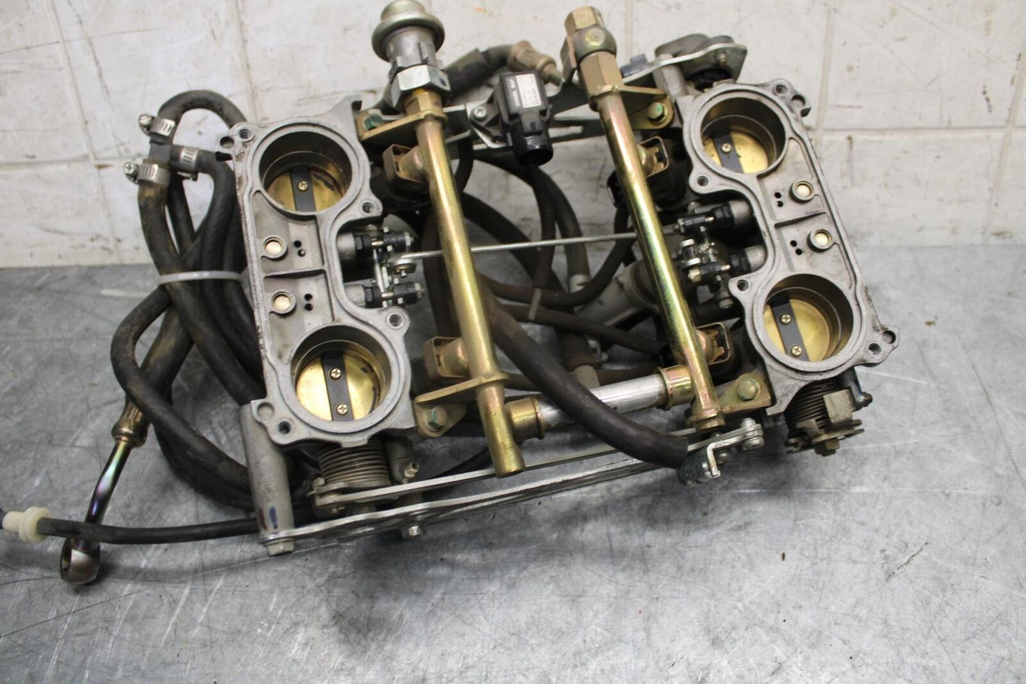 2004 Honda ST1300 MAIN FUEL INJECTORS / THROTTLE BODIES BB49