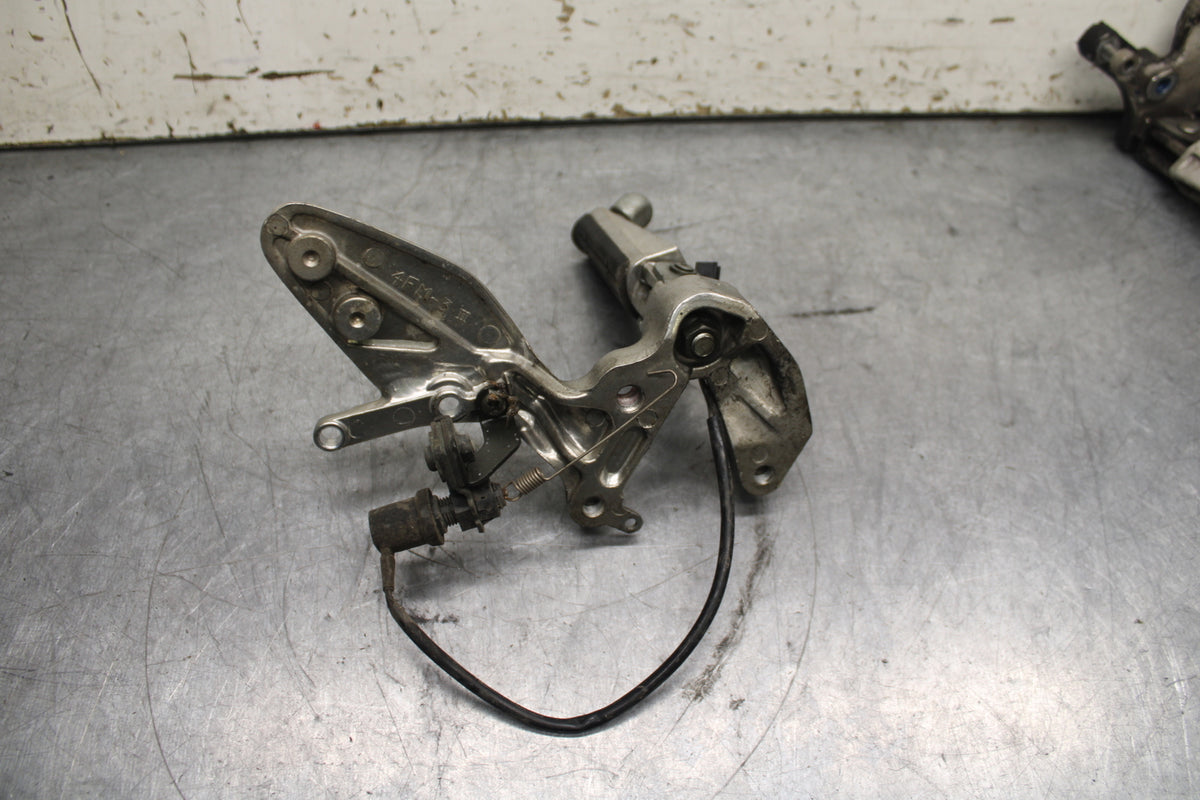 96-07 YAMAHA YZF600R RIGHT REARSET REAR SET DRIVER FOOT PEG REST STOP  BB746