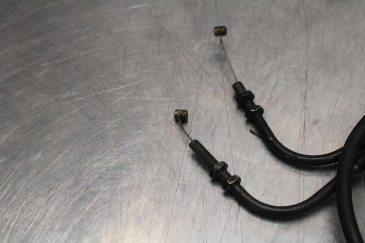 05 TRIUMPH ROCKET III THROTTLE CABLES LINES BB186