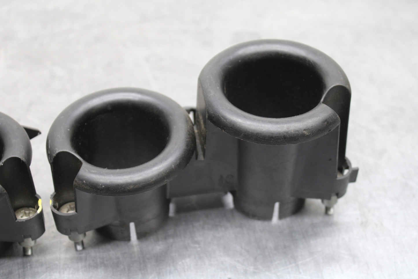 03-04 HONDA CBR600RR AIRBOX INTAKE VELOCITY STACKS BB134