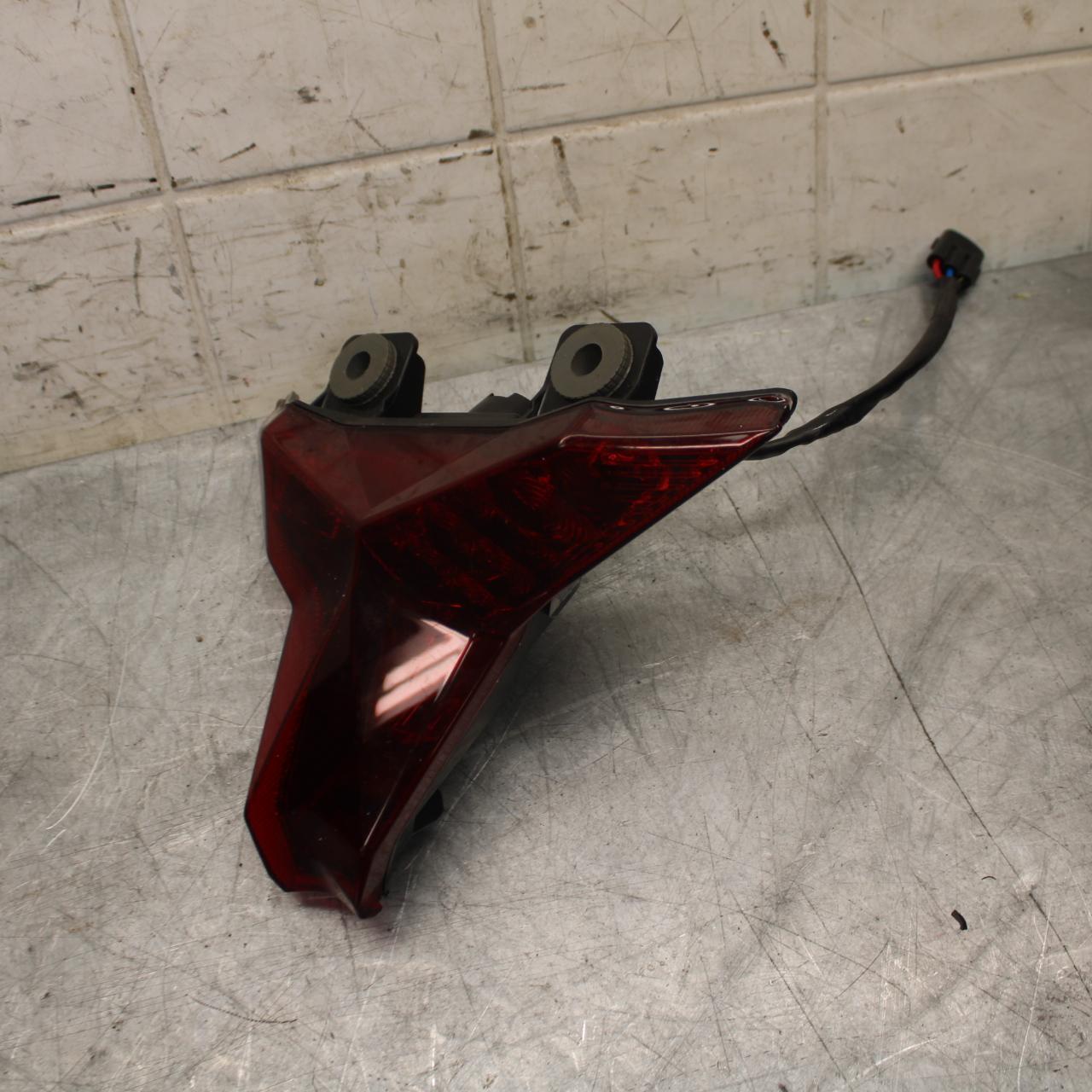 19-20 KAWASAKI NINJA ZX6R REAR TAIL TAILLIGHT BACK BRAKE LIGHT BB517