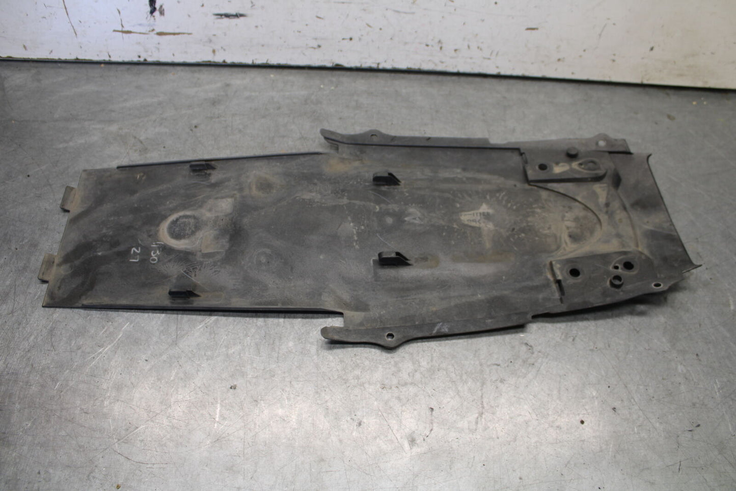 05-06 SUZUKI GSXR1000 REAR BACK TAIL UNDERTAIL FAIRING COWL FENDER BB663