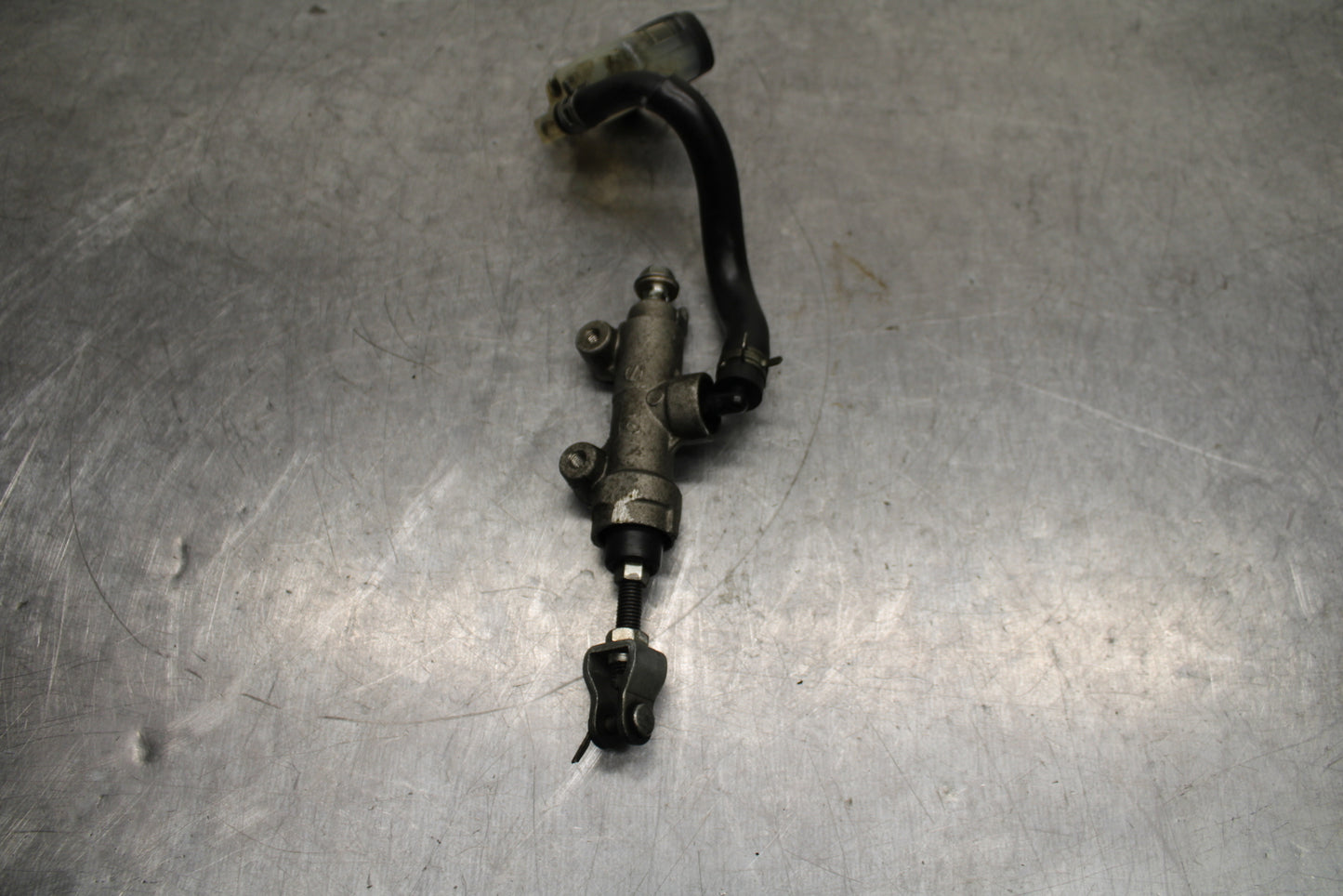 08-10 SUZUKI GSXR 600 REAR BACK BRAKE MASTER CYLINDER W RESERVOIR BB116