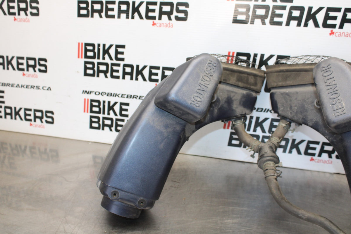 98 KAWASAKI NINJA ZX6 RIGHT LEFT AIR INTAKE DUCTS BB870