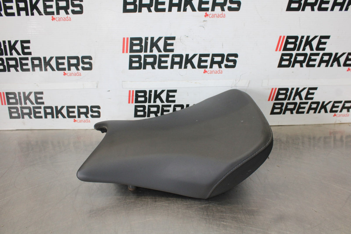 17-20 BMW S1000R FRONT DRIVERS SEAT PAD SADDLE PILLION BB909