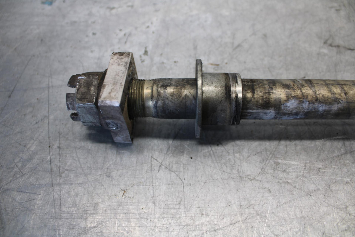 96-03 KAWASAKI NINJA ZX7R REAR AXLE BACK WHEEL RIM PIVOT BOLT AXEL BB438