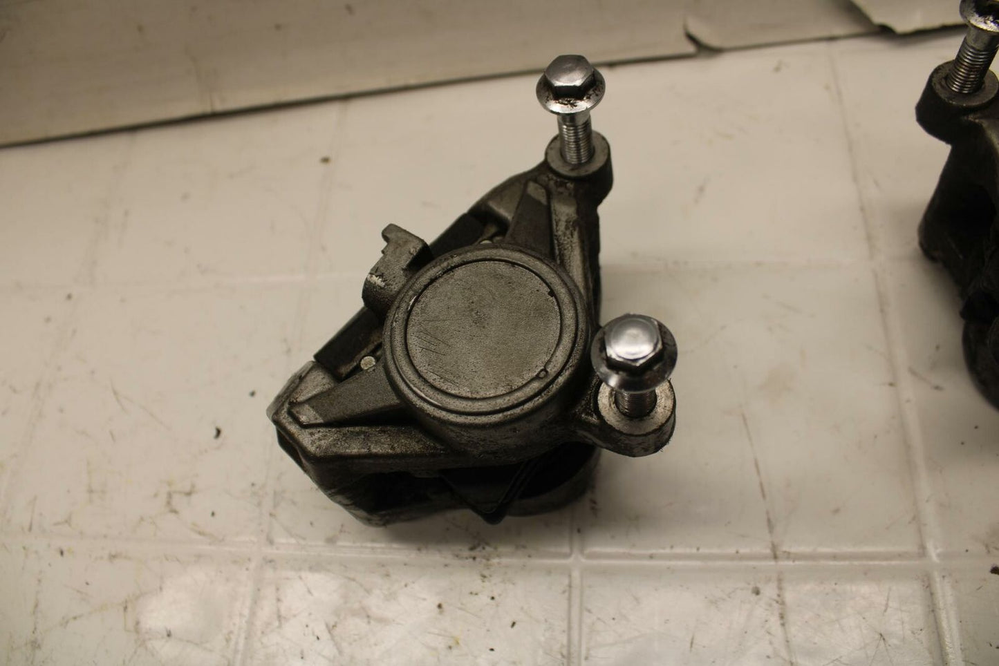 86-89 YAMAHA FJ1200 RIGHT LEFT FRONT BRAKE CALIPER SET PAIR CALIPERS BB11