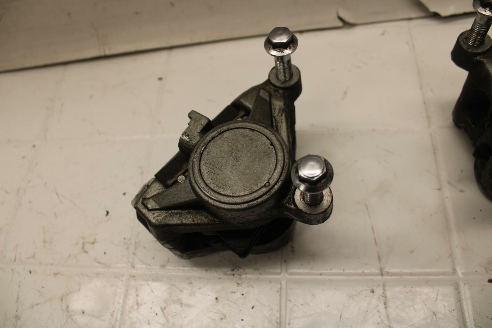 86-89 YAMAHA FJ1200 RIGHT LEFT FRONT BRAKE CALIPER SET PAIR CALIPERS BB11