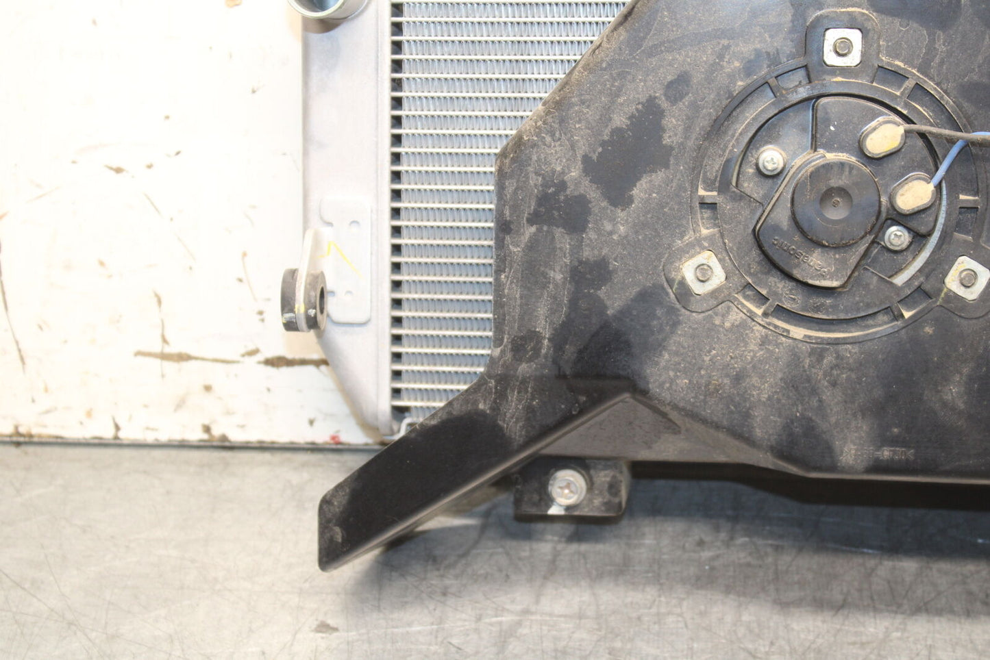 18-23 KAWASAKI NINJA 400 EX400 ABS ENGINE RADIATOR MOTOR COOLING RADIATER BB747